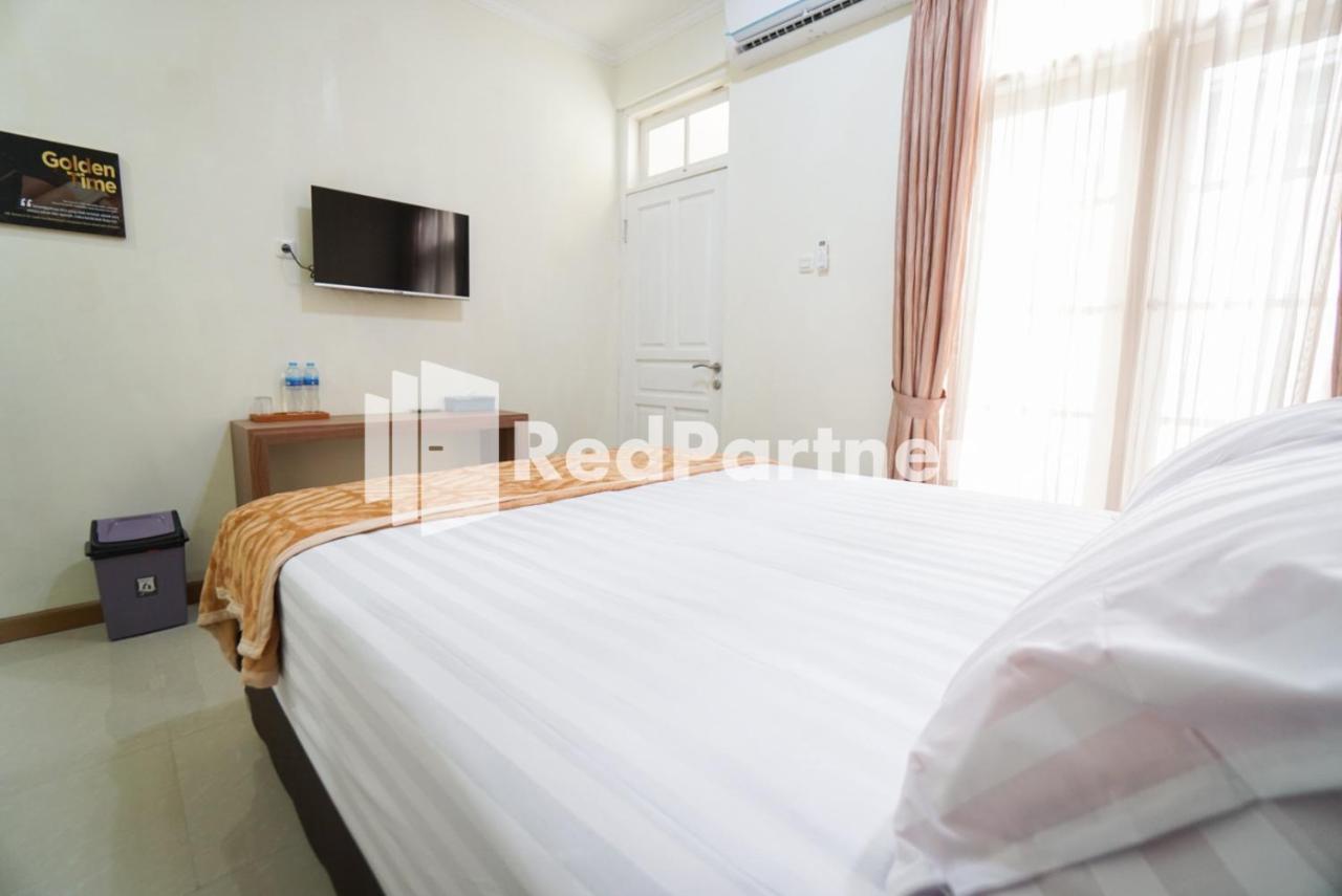 Hotel Fazza Syariah Mitra Reddoorz Yakarta Exterior foto