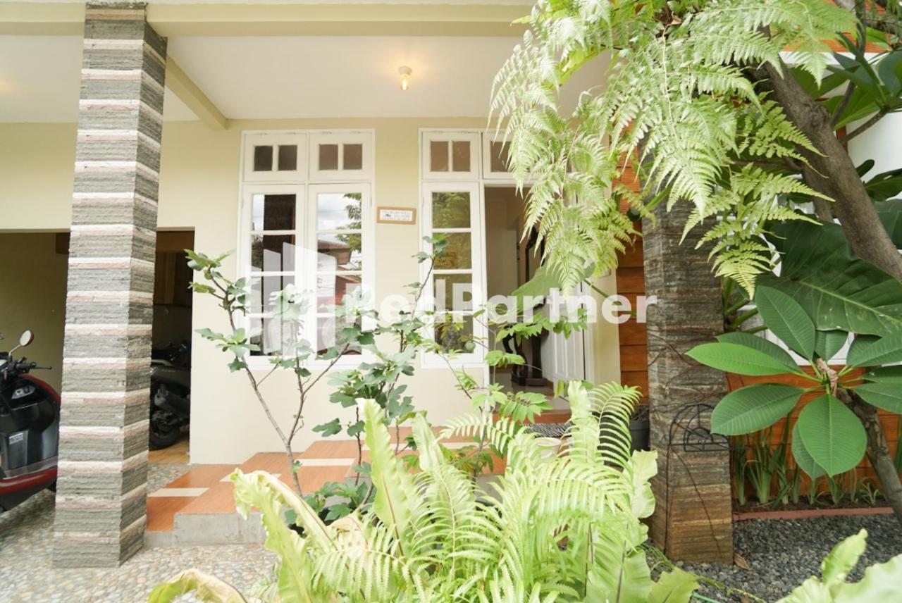 Hotel Fazza Syariah Mitra Reddoorz Yakarta Exterior foto